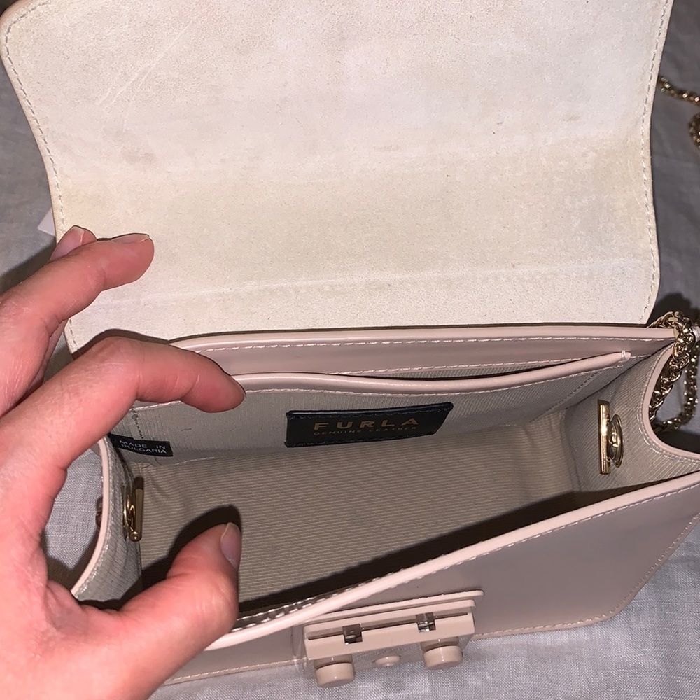 Furla Metropolis Mini Leather Crossbody Bag in Dalia / Blush Beige Nude - Picture 7 of 9